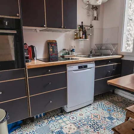 Brightness And Superb Design, Balcony Montparnasse Apartment